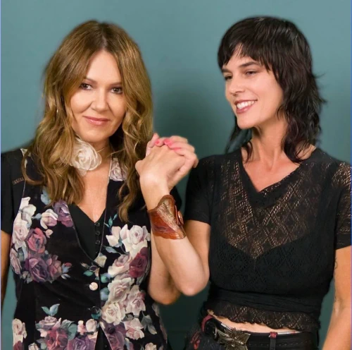 Pam Sheyne & Sarah Bethany (EVA)
